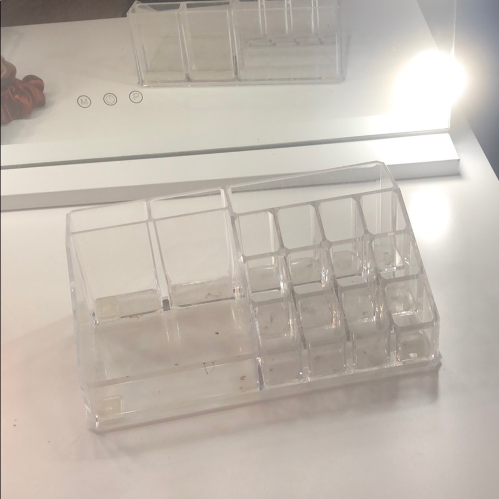 Makeup organizer